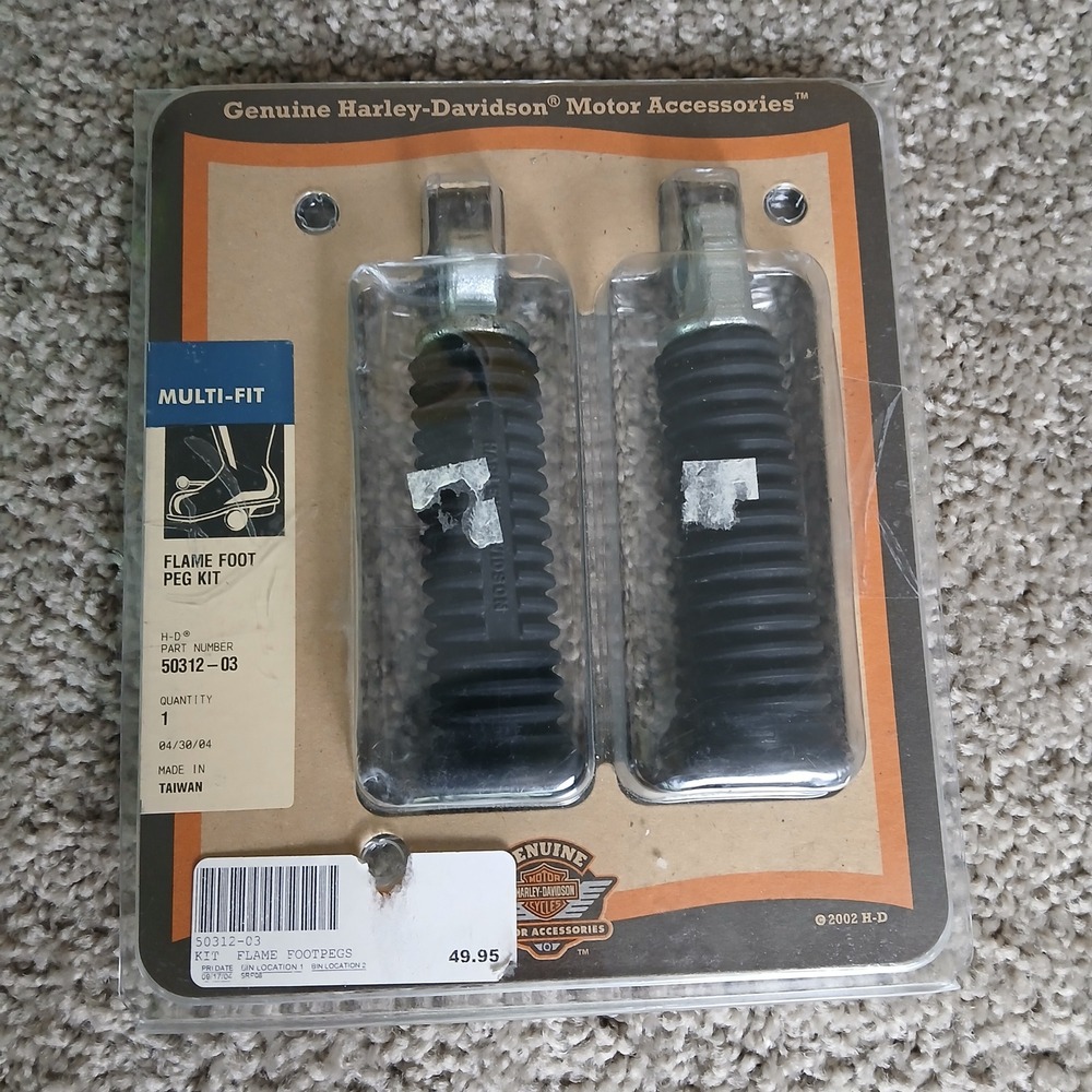 Harley-Davidson Flame Foot Peg Kit 50312-03 Multi-Fit Male Mount Black Rubber